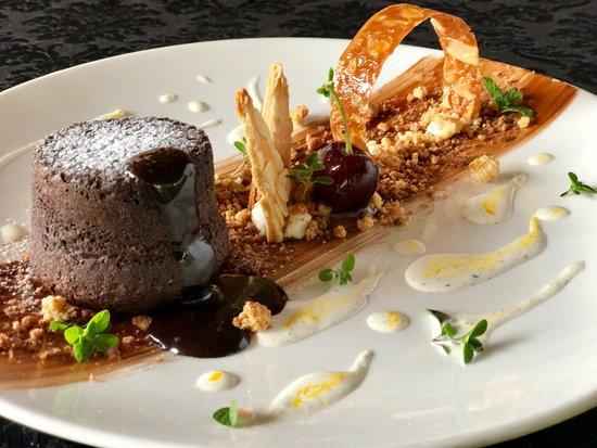 Chateau de Feuilles Restaurant